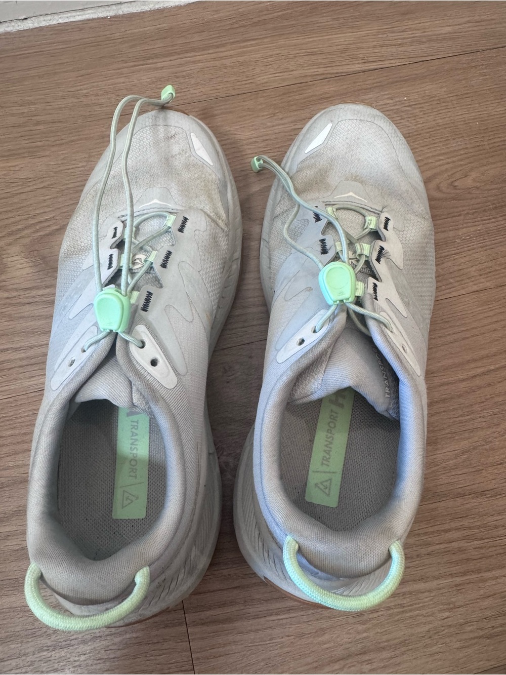 Hoka women’s shoes 6b
